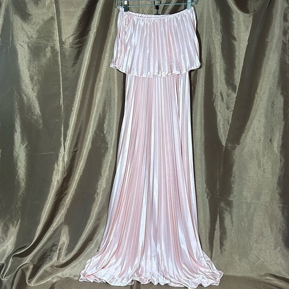 Dresses & Skirts - Florcoo Off the Shoulder Cake Pink Pleated Dress